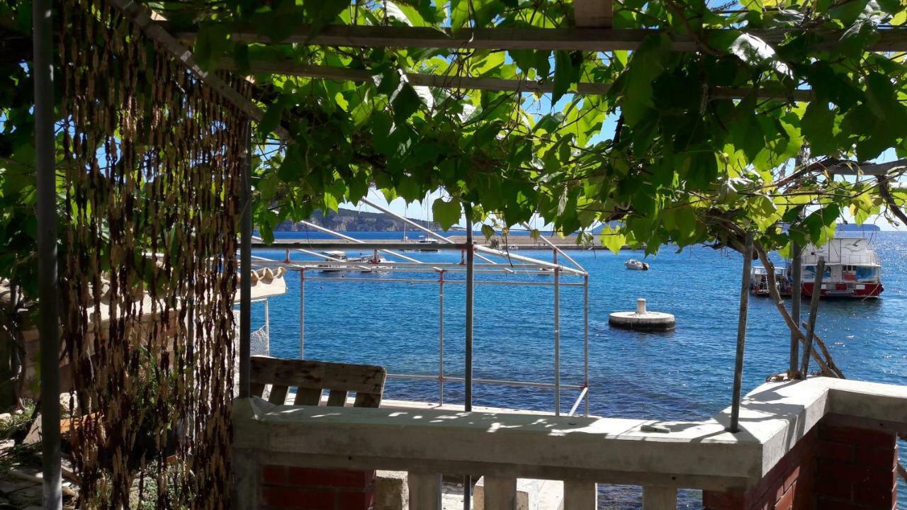 Anka'S Beach Komiža 外观 照片