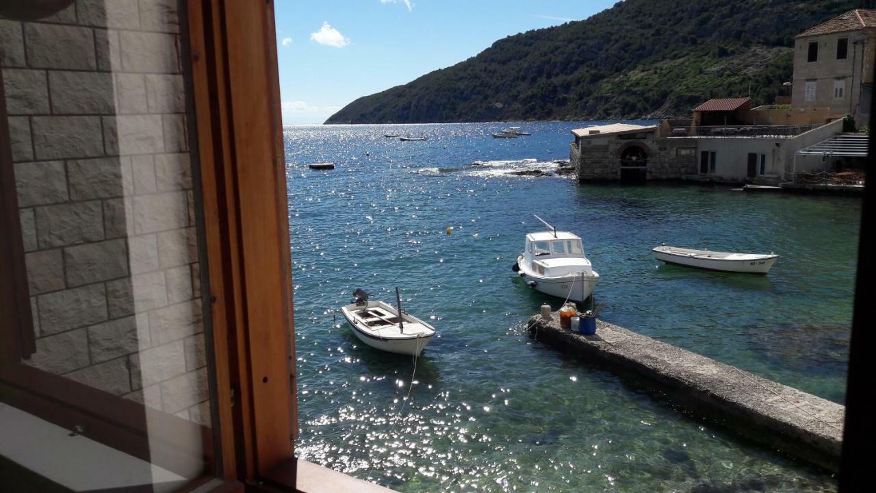 Anka'S Beach Komiža 外观 照片