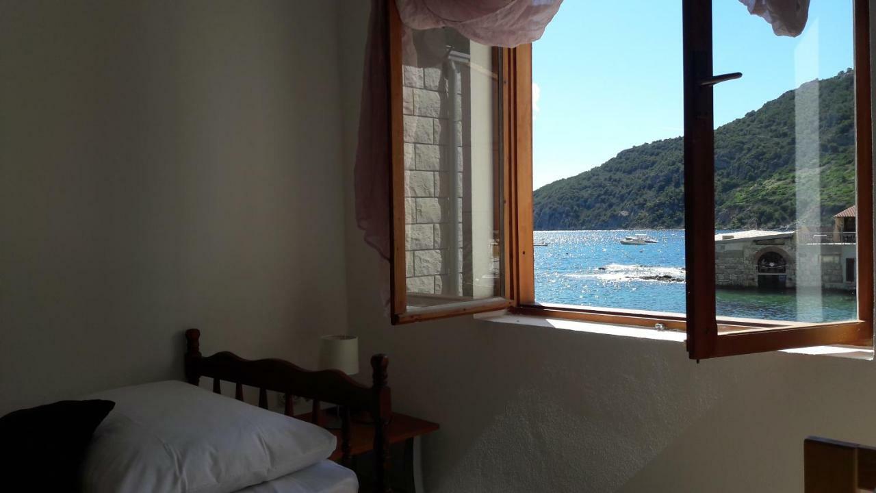 Anka'S Beach Komiža 外观 照片
